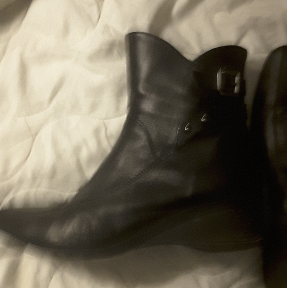 Leather boots - Picture 11 of 15